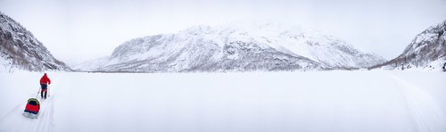 Frozen Lake by Tom Hanslien