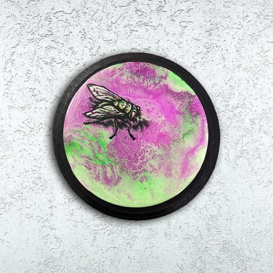 "Voyeur" - Original PMS Acrylic And Resin Painting, Mounted on a Circular Wooden Panel - 5" x 5"