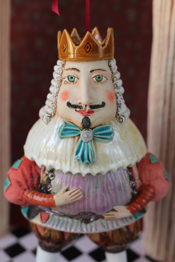 Renaissance King.  Ceramic sculpture by Elya Yalonetski