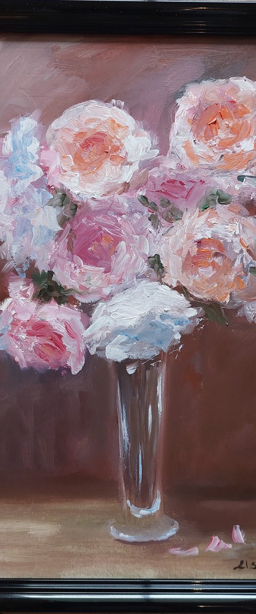 Glass of roses by Els Driesen