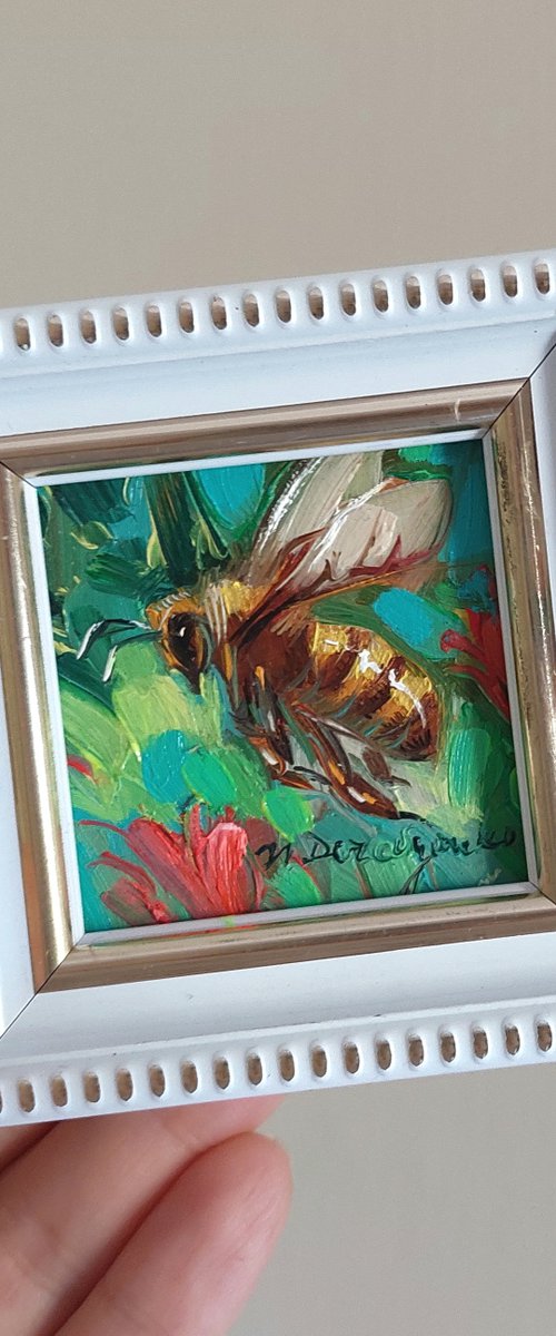Bee by Nataly Derevyanko