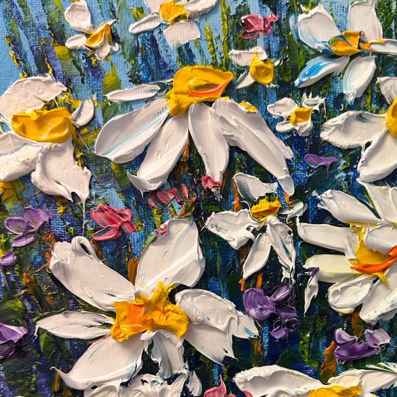Daisies impasto flowers