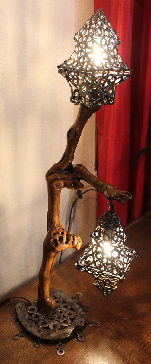 Lamp in vine wood by Jonathan Pradillon