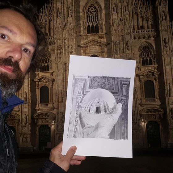 Duomo di Milano in una sfera Italy