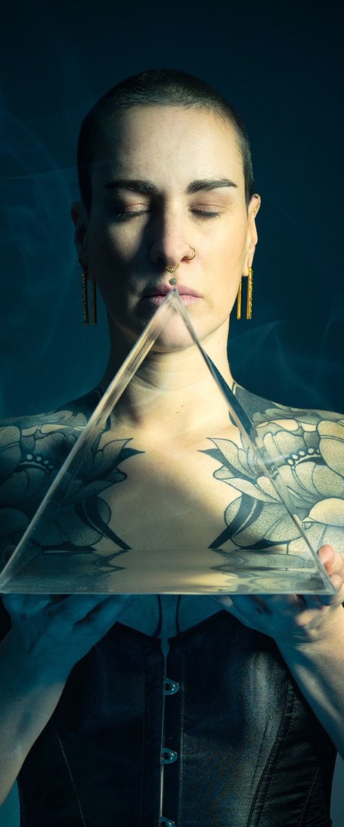 Triangle by Cédric Brion