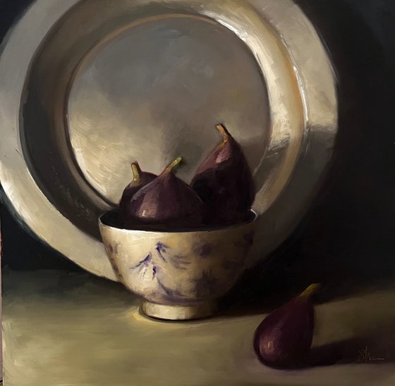 Figs and silver bowl