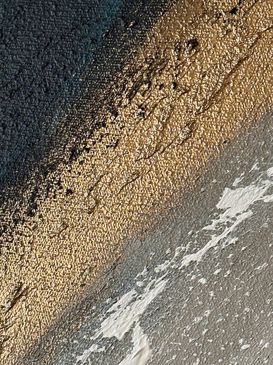 Teal Gold-Sculpted Currents