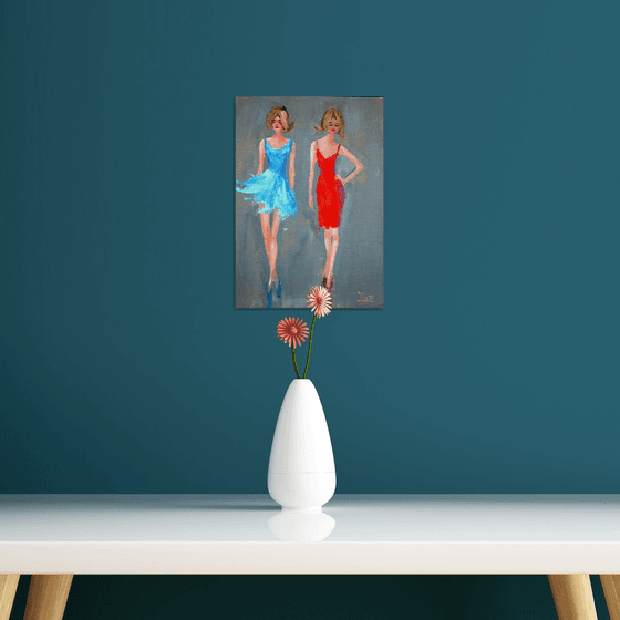 Funny fashionistas in blue and red Miniature