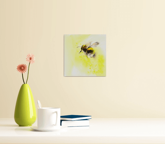 Bumble bee in golden mist II