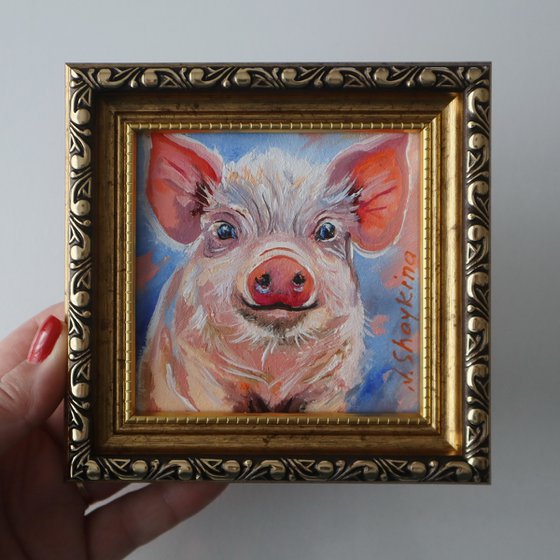 Piglet and Fluffy Cat