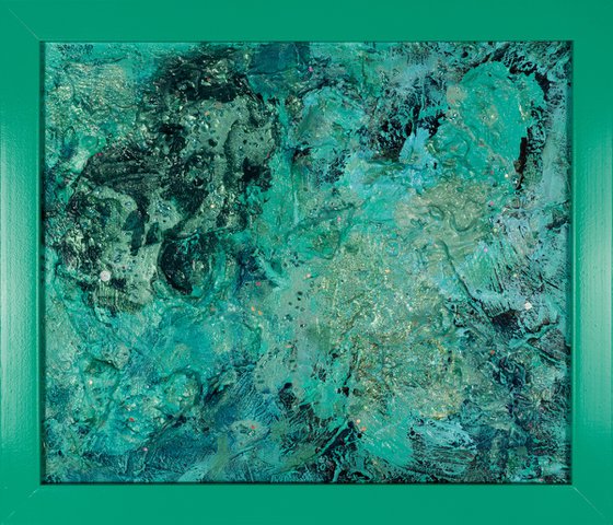 Green Supernova : FRAMED
