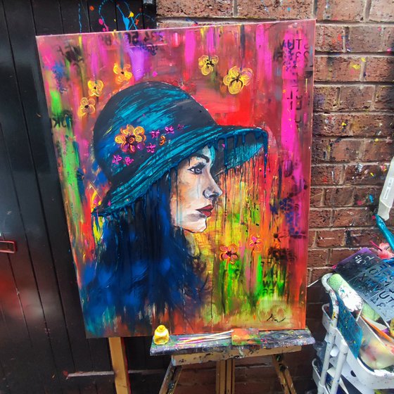 Women with hat