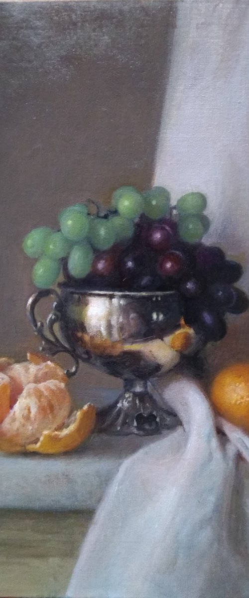 Bowl With Grapes And Tangerines by HELINDA (Olga Müller)