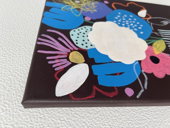 Vibrant Floral Vase on Noir