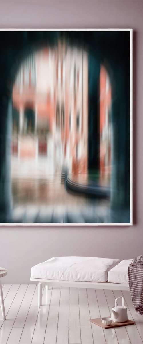 A frame in Venice by Karim Carella