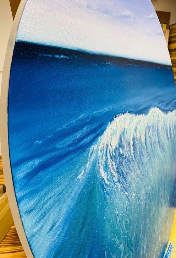 Ocean wave, skyline