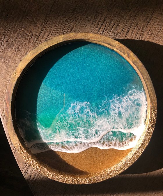 Ocean porthole