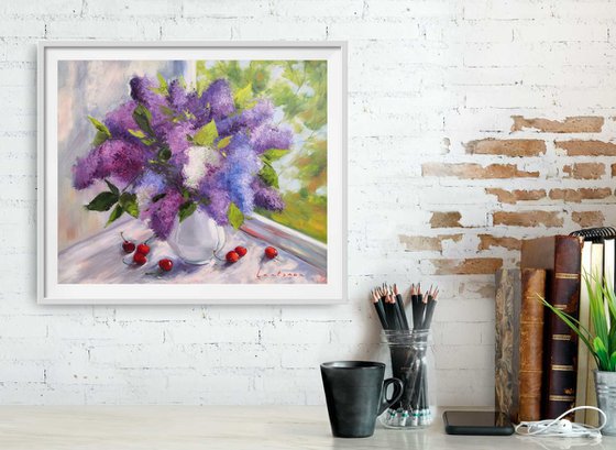 Lilac bouquet in a vase still life