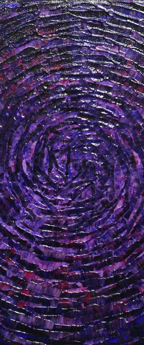 Concentric blue purple shine by Jonathan Pradillon