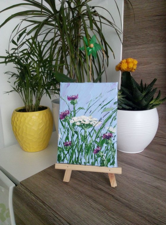 Breeze in the field + Easel or Frame, miniature