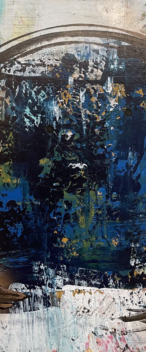 Golden Enso in blue by Tiny de Bruin