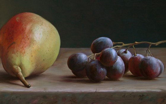 Pears with grapes