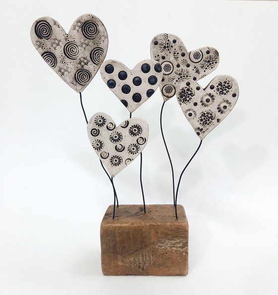 Dancing Hearts. Ceramic sculpture