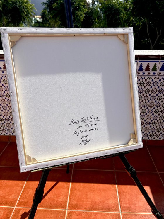 CRYSTAL BLUE FLOWERS