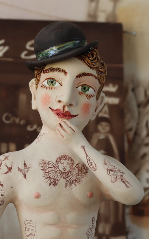 Young Gentlemen with a hat. Vintage Strongman. Wall sculpture by Elya Yalonetski. by Elya Yalonetski