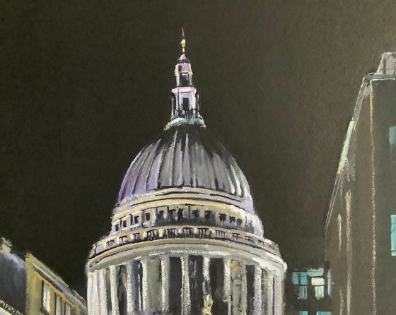 St Paul’s Cathedral at night