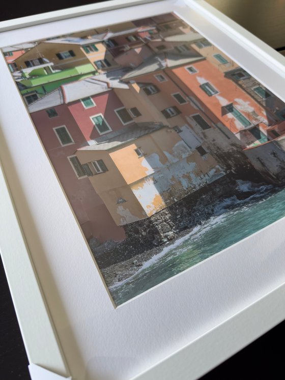 LIVING ON THE SEA