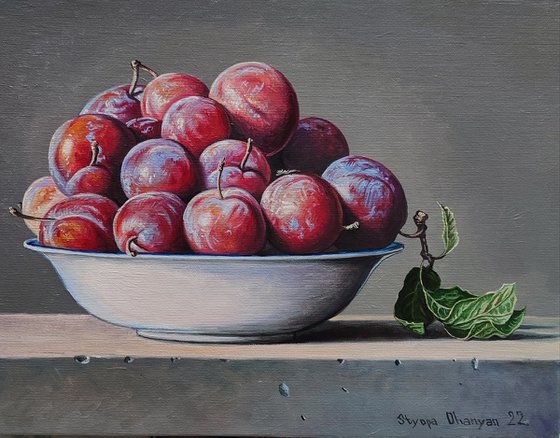 Still life - red plums (40x30cm, oil painting, ready to hang)