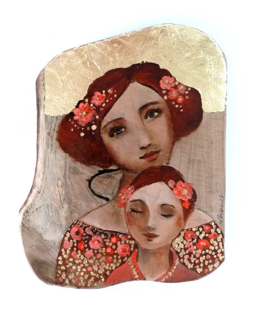 Mother and daughter, portrait on wood, piece of teak. Pink osmosis.