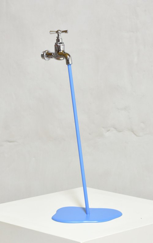 Le liquide bleu by Yannick Bouillault