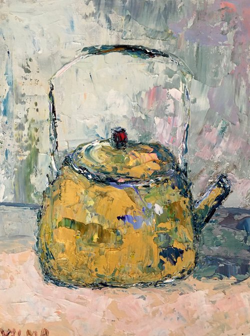 Golden teapot by Vilma Gataveckienė