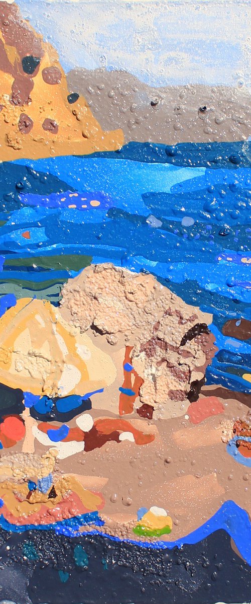 Beach Motif by Tanbelia