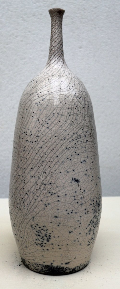 Raku vessel. by Koen Lybaert