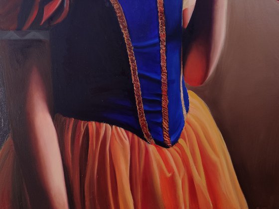 Snow White tries the apple!