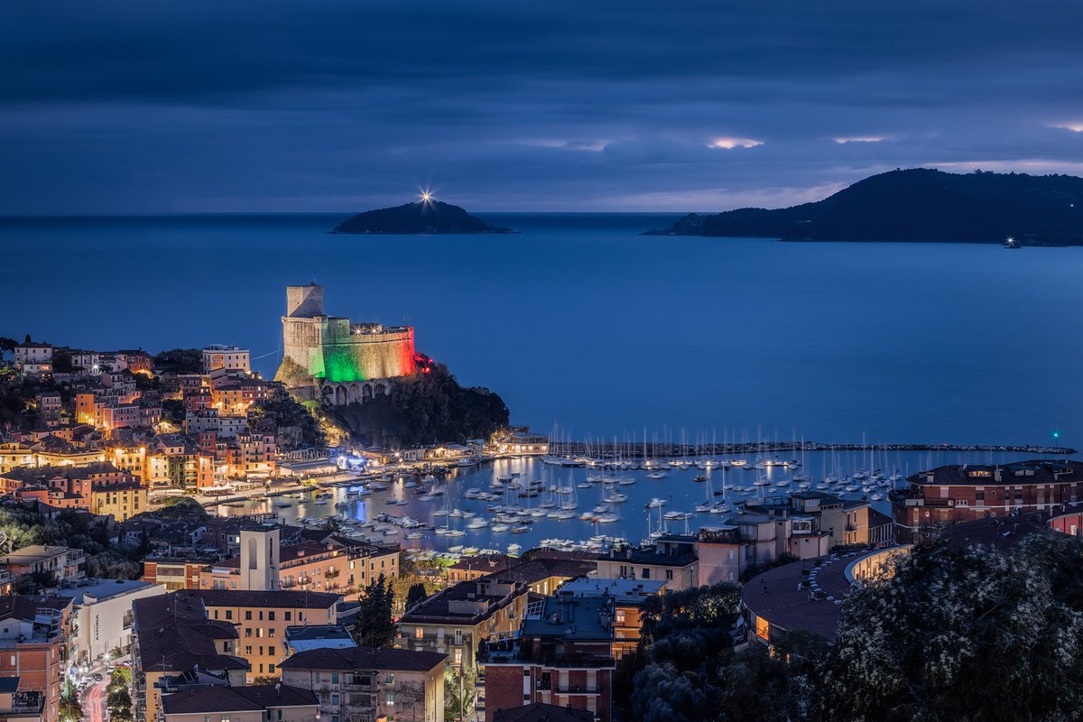 LERICI BLUE HOUR by Giovanni Laudicina