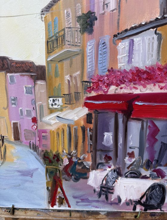 Red cafe in Sainte-Maxime