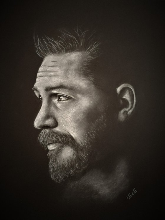 Man in the dark - black and white portrait drawing