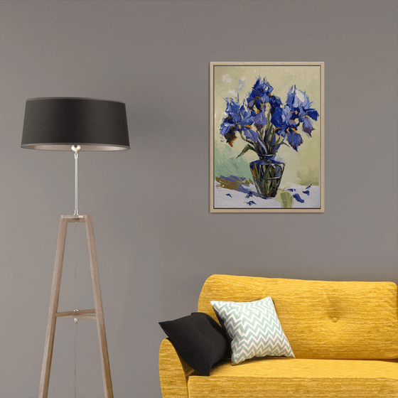 Iris Majesty in Glass.