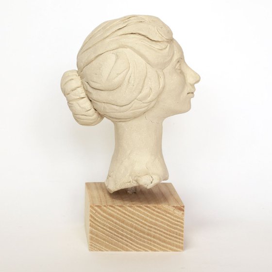 Melody: ceramic portrait sculpture