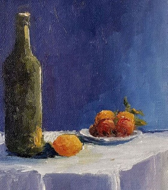 Botella con frutas