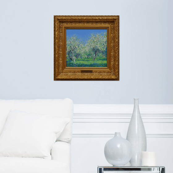 Apple tree in bloom. Kolomenskoye