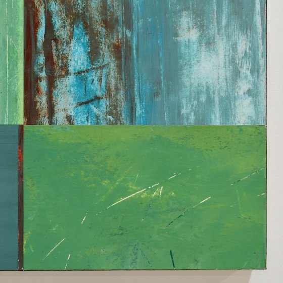 Somewhere Between Green and Blue