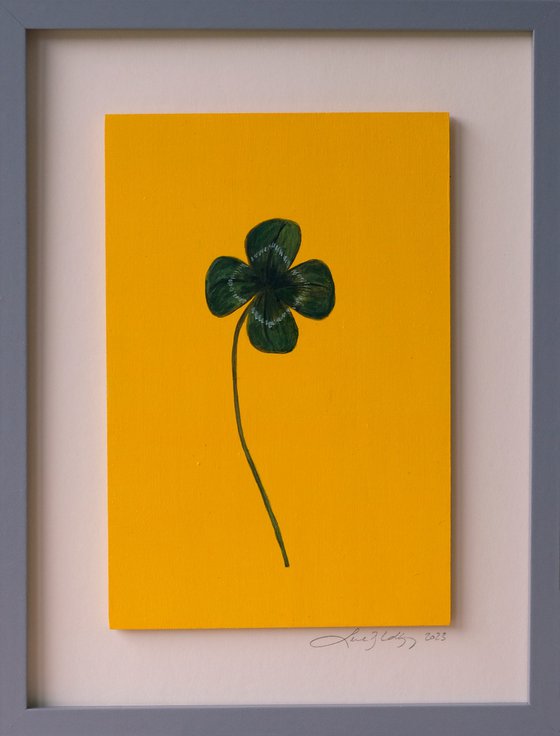 Fourleaves clover yellow
