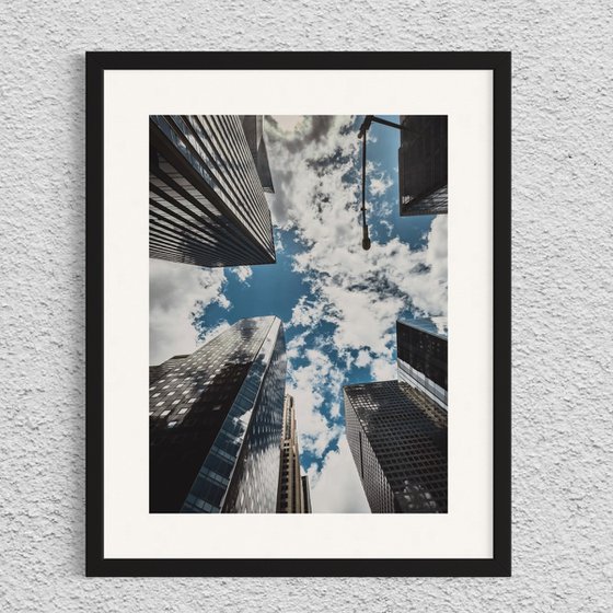 THE SKY OF MANHATTAN