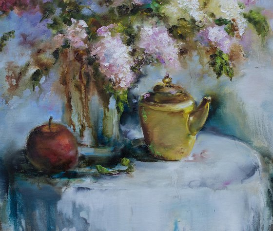 Lilacs on a round table