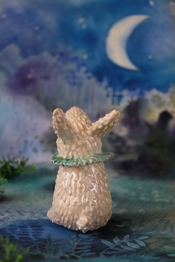 Rabbit. Tiny sculpture by Elya Yalonetski